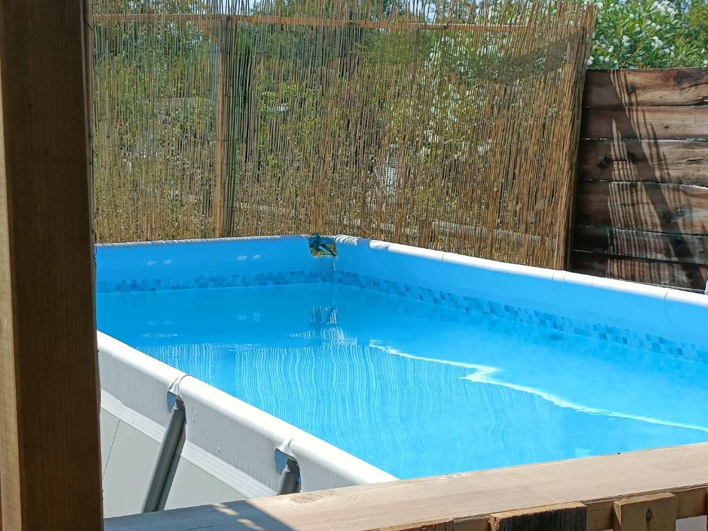 Guest Room - Péniche Farniente_Bellegarde