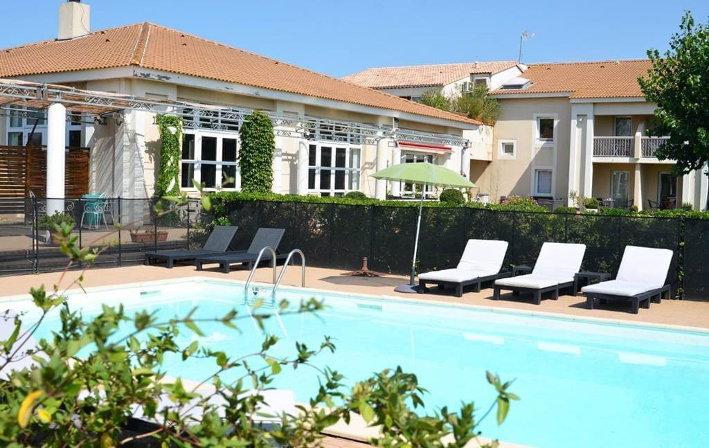 Hôtel Le Mas des Ponts d'Arles - © Le Mas des Ponts d'Arles Hôtel Le Mas des Ponts d'Arles