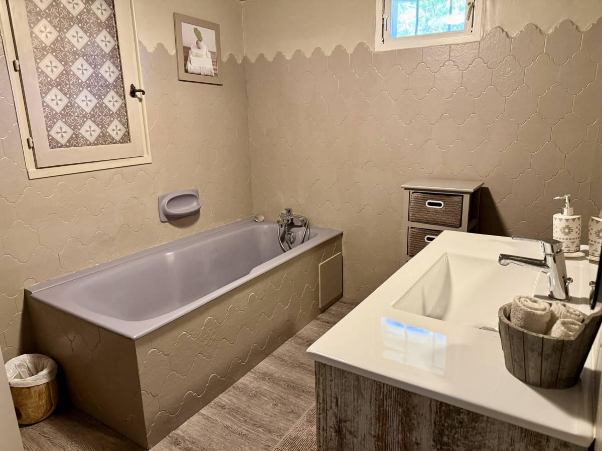 Gîte 6 personnes - Le Mas Provençal_Vallabrègues Gîte 6 personnes - Le Mas Provençal_Vallabrègues