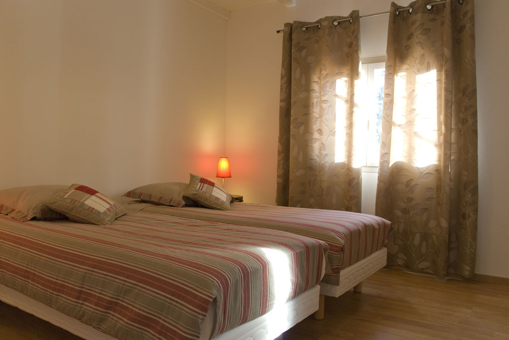 Amandier Holiday Cottage - 4 people_Beaucaire Amandier Holiday Cottage - 4 people_Beaucaire