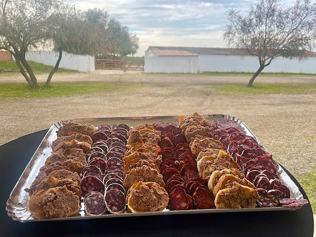 Evening at a Manade, a time for sharing_Bellegarde