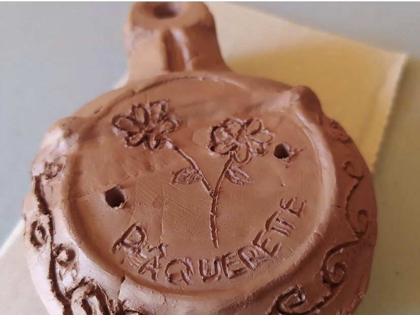 Fabriquez votre lampe à huile romaine décorative_Beaucaire