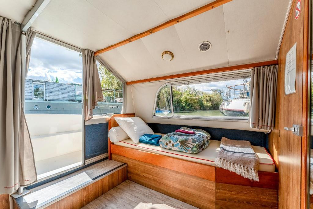 755605102-16127 755605102-16127