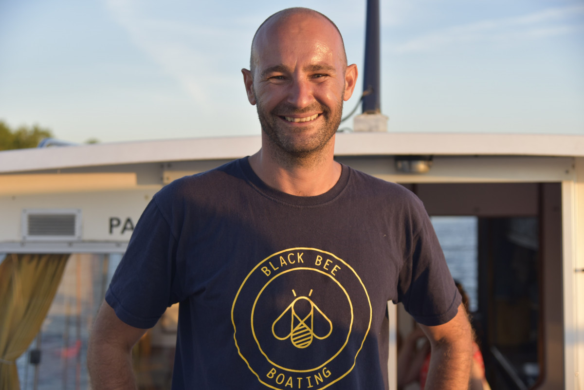 florent capitaine de l'abeille noire