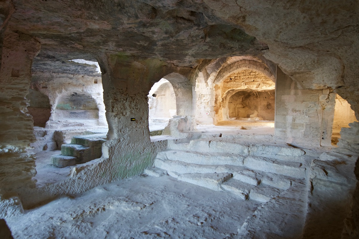 Chapelle de l'Abbaye de Saint-Roman - © Office de Tourisme Terre d'Argence patrimoine, beaucaire, abbaye saint-roman, terre d'argence, nature