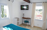 Chambre 2 - Coin TV