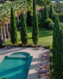 domaine des clos pool in beaucaire