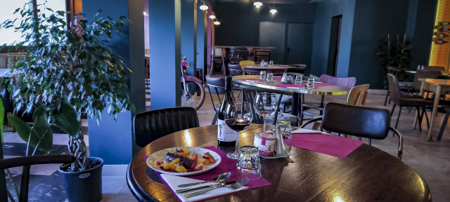 restaurant-11826